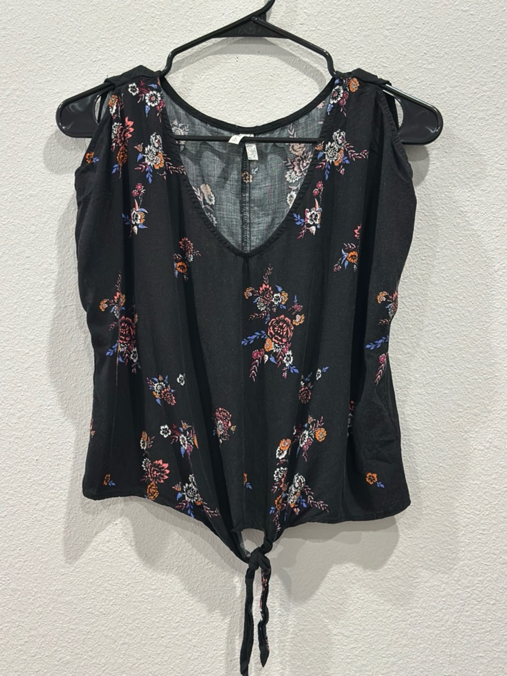 Mudd Black Floral Tie-Front Camisole